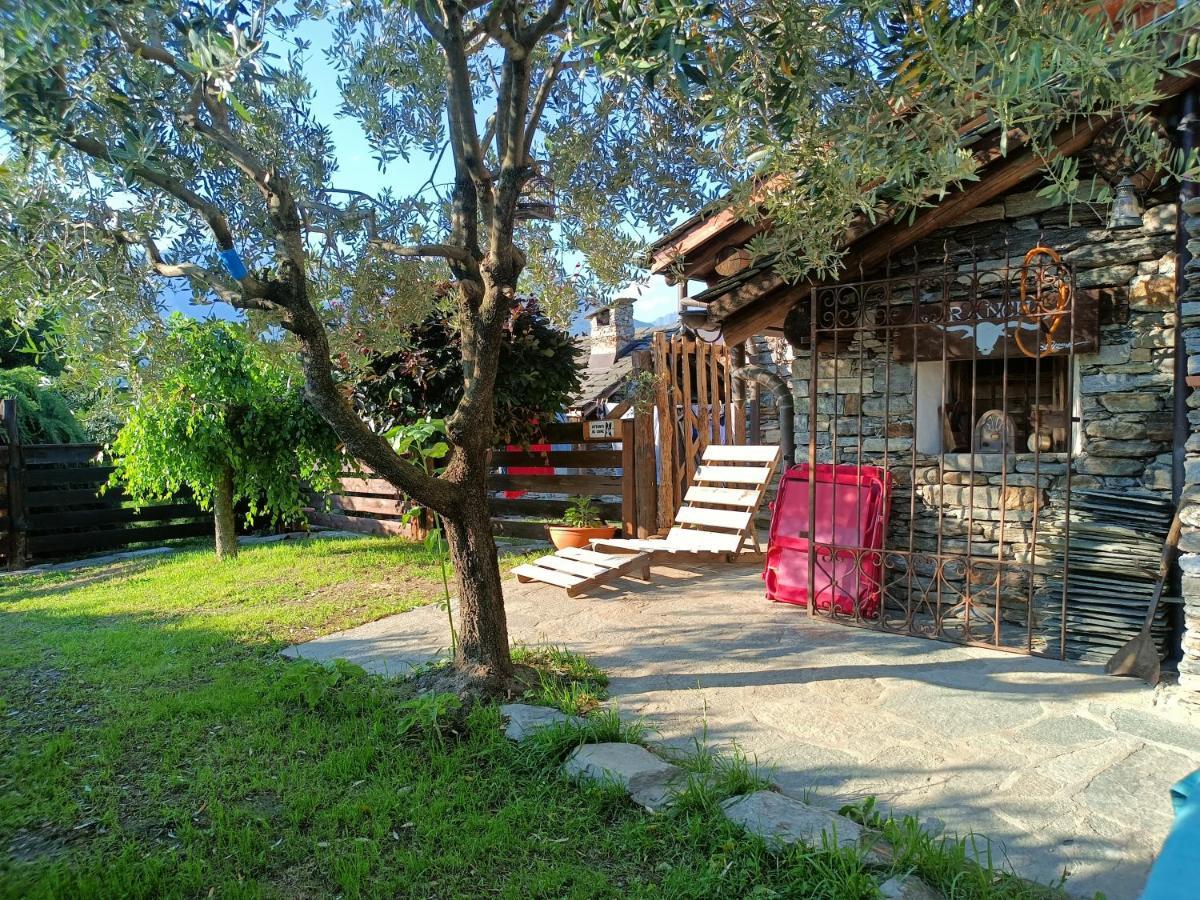 Rosina House E Chalet Colico Exterior foto